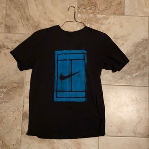 Men’s Nike Tennis Court Tee Size Medium